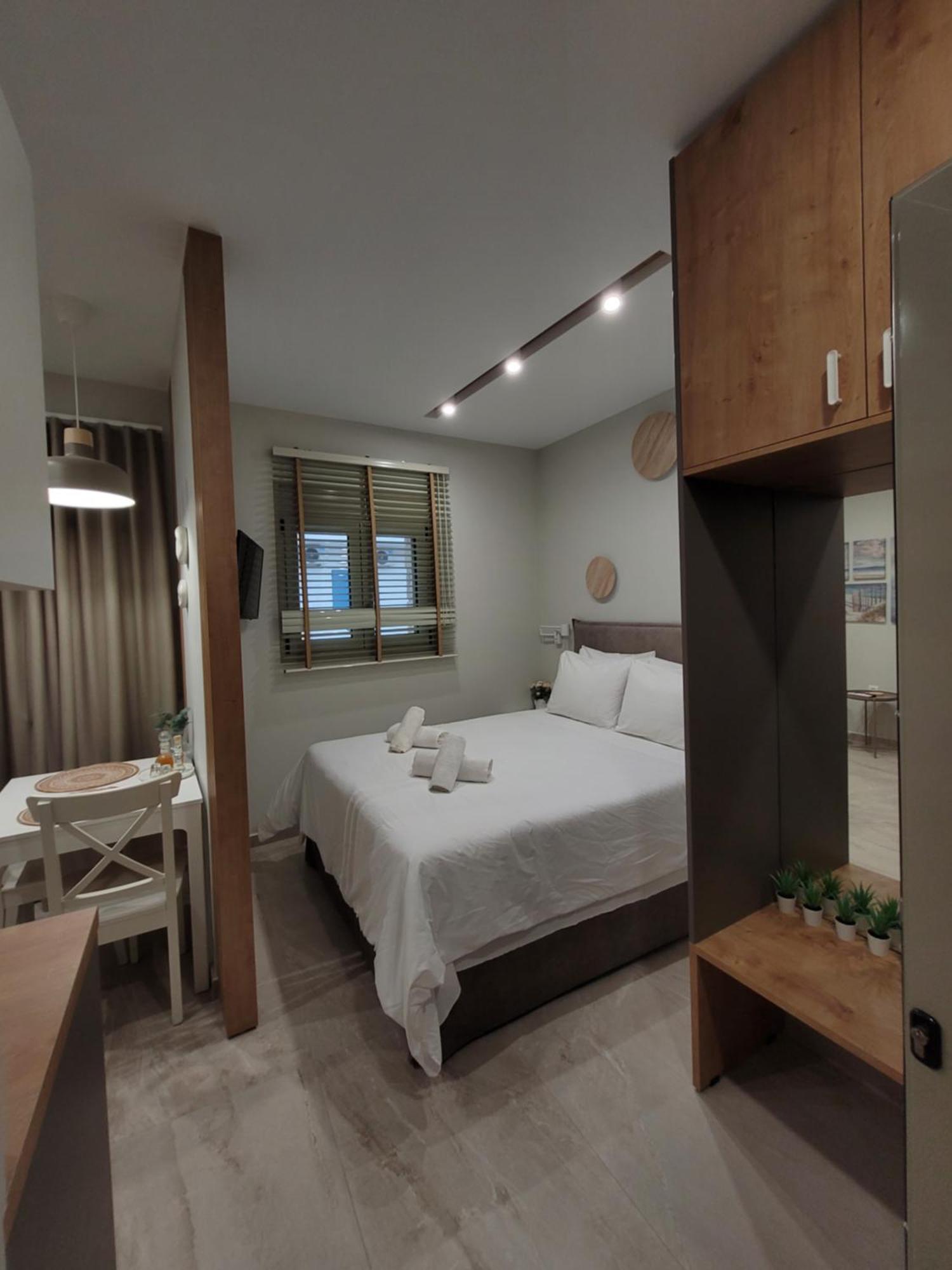 לרפטרה Armonia Small Luxury Apartments מראה חיצוני תמונה